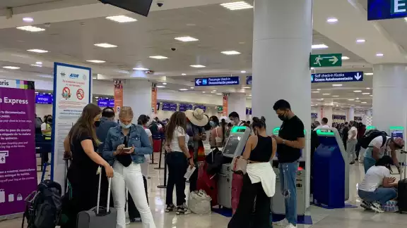 Aeroflot y otras dos aerolíneas que operan vuelos entre Moscú y Cancún, dieron a conocer la cancelación de las salidas Aeroflot y otras dos aerolíneas que operan vuelos entre Moscú y Cancún, dieron a conocer la cancelación de las salidas