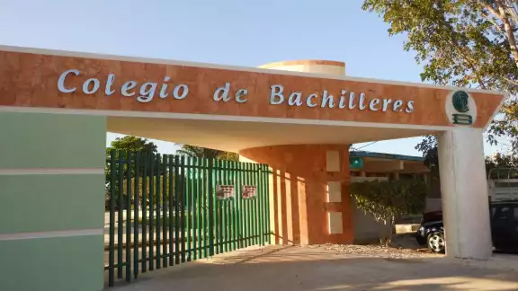 Las estudiantes del Cobay comenzaron una pelea a la salida de la escuela