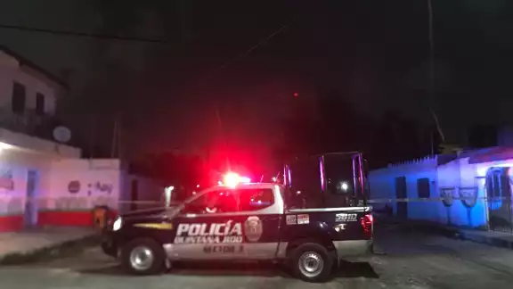 Los cuerpos de los dos hombres quedaron tirados en la vía pública luego del ataque armado