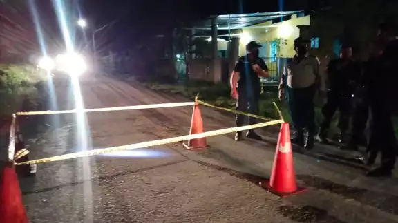 Elementos acordonaron el área donde se encontraron los casquillos Elementos acordonaron el área donde se encontraron los casquillos