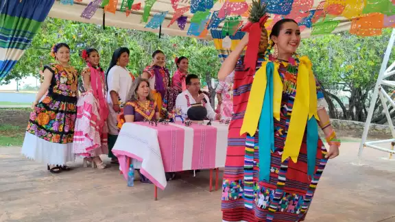 'La Gran Guelaguetza' se prepara para llenar de folclor a Campeche 'La Gran Guelaguetza' se prepara para llenar de folclor a Campeche