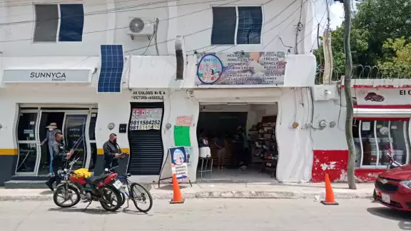 La mujer fue amagada por el presunto delincuente, quien no le dio tiempo de que pudiera gritar para pedir auxilio La mujer fue amagada por el presunto delincuente, quien no le dio tiempo de que pudiera gritar para pedir auxilio