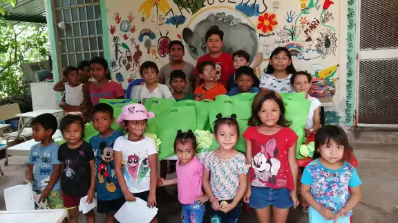 Se extendió una invitación a quienes deseen ser padrinos de niños Se extendió una invitación a quienes deseen ser padrinos de niños