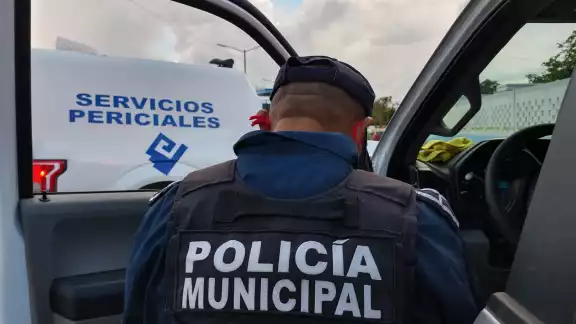 Trascendió que el intento de ejecución iba dirigido contra el chofer. Para evadir el ataque armado, el ruletero escapó hacia una gasolinera de la zona