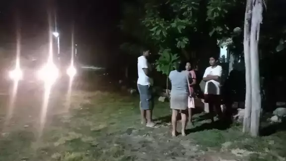 El hombre huyó del lugar con rumbo desconocido. Hasta el momento se desconoce sobre su paradero El hombre huyó del lugar con rumbo desconocido. Hasta el momento se desconoce sobre su paradero