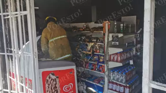 Varios productos fueron consumidos por el fuego Varios productos fueron consumidos por el fuego