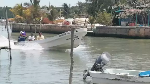 Los pescadores esperan que los apoyos lleguen directamente a quienes arriesgan su vida en el mar.