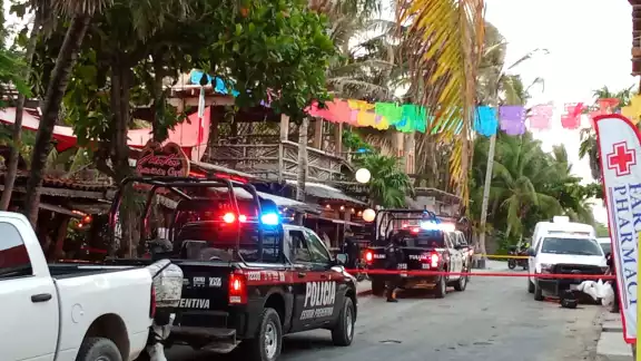 Ejecutan a hombre frente a su hijo en restaurante de Tulum; van 21 homicidios en 2025 Ejecutan a hombre frente a su hijo en restaurante de Tulum; van 21 homicidios en 2025