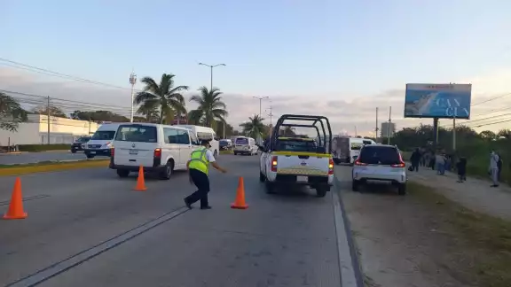 Paramédicos atendieron a los pasajeros lesionados
