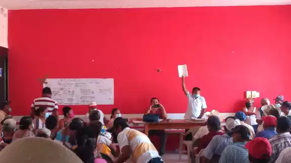 Señalan que ya en otra ocasión una familia intentó apropiarse de la reserva protegida, pero lograron desalojarla. Señalan que ya en otra ocasión una familia intentó apropiarse de la reserva protegida, pero lograron desalojarla.