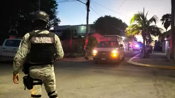 Sicarios habrían confundido a su objetivo y dispararon contra familiar de 'El Fat' en Cozumel Sicarios habrían confundido a su objetivo y dispararon contra familiar de 'El Fat' en Cozumel