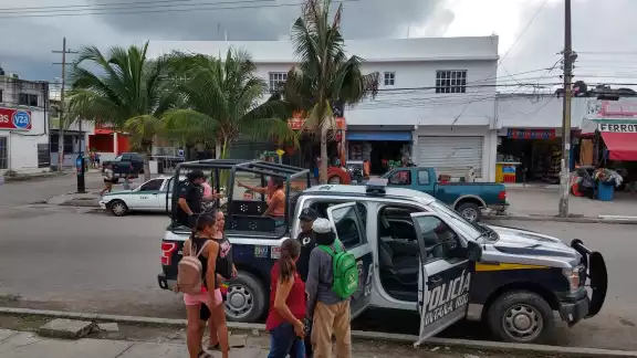 Algunos vecinos en Quintana Roo han tomado la justicia por mano propia, pues se han reportado intentos de linchamiento en la Entidad Algunos vecinos en Quintana Roo han tomado la justicia por mano propia, pues se han reportado intentos de linchamiento en la Entidad