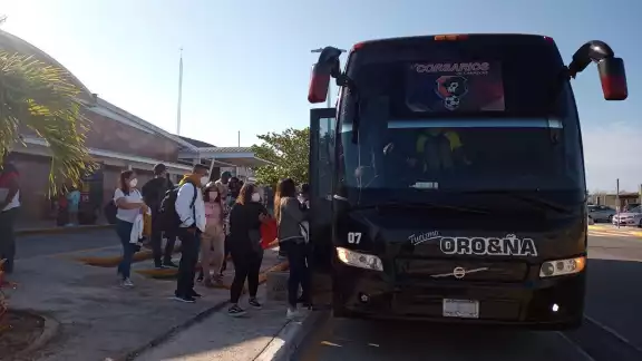Turistas comienzan a llegar a Campeche Turistas comienzan a llegar a Campeche