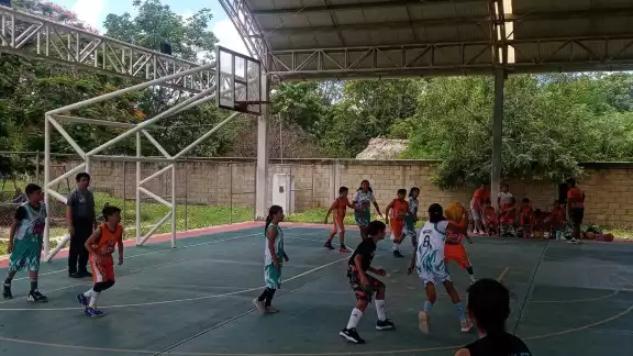 El Ayuntamiento de Hecelchakán perdió la Unidad Deportiva Colosio por no pagar un laudo de más de 4.5 millones de pesos. El Ayuntamiento de Hecelchakán perdió la Unidad Deportiva Colosio por no pagar un laudo de más de 4.5 millones de pesos.