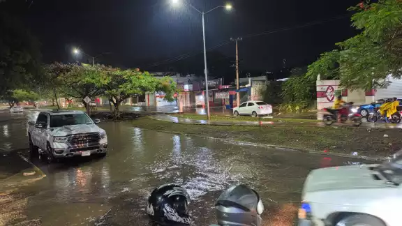 Sin paso en avenida principal de Ciudad Concordia