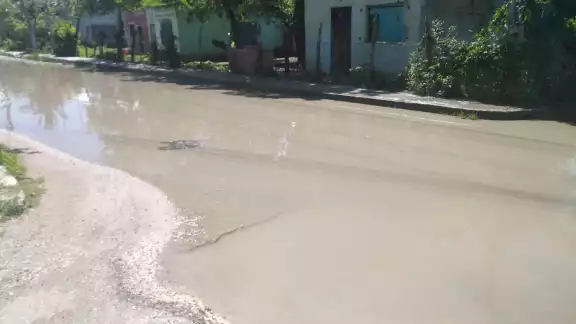 Habitantes del poblado consideran que el hecho de que gran parte del agua escurra naturalmente hacia el estero debe aprovecharse Habitantes del poblado consideran que el hecho de que gran parte del agua escurra naturalmente hacia el estero debe aprovecharse