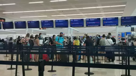 Aeropuerto Internacional de Cancún Aeropuerto Internacional de Cancún