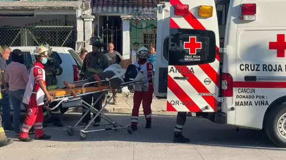El menor fue trasladado al IMSS de Cancún con una herida en el brazo