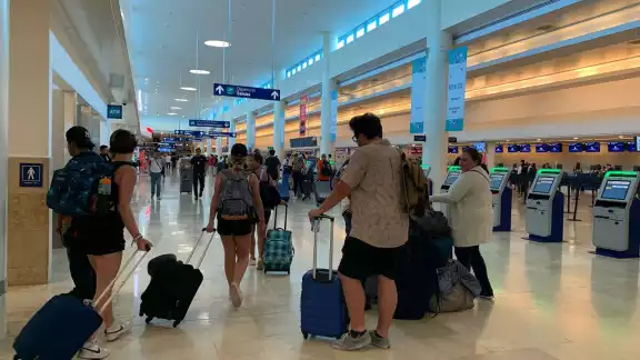El Aeropuerto Internacional de Cancún reportó 571 operaciones aéreas El Aeropuerto Internacional de Cancún reportó 571 operaciones aéreas