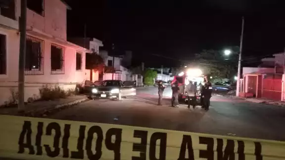 Las autoridades policiacas acordonaron la zona del ataque armado en la Supermanzana 29 de Cancún