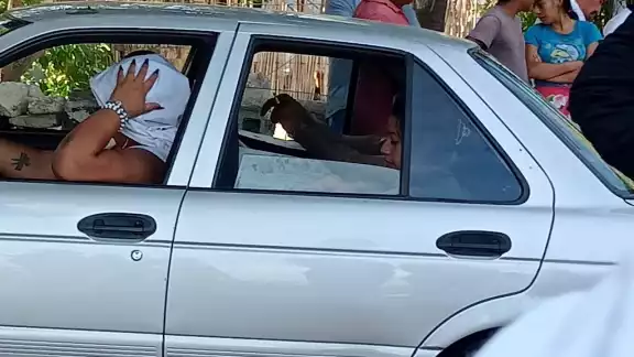 Vecinos acusan a cubanos de realizar brujería con animales y son detenidos en Progreso Vecinos acusan a cubanos de realizar brujería con animales y son detenidos en Progreso