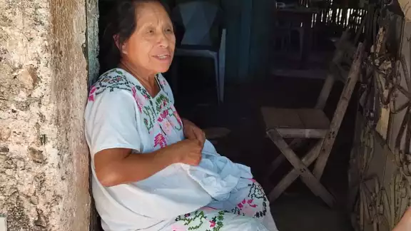 Por el momento se dedica a sobar a personas con lesiones en diferentes partes del cuerpo