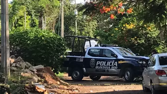 Al lugar llegaron elementos de la Policía Quintana Roo para constatar el hecho Al lugar llegaron elementos de la Policía Quintana Roo para constatar el hecho