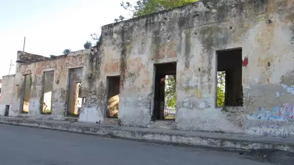 La Comuna no piensa gastar en los inmuebles viejos, ya que son de particulares