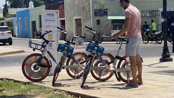 Usuarios señalan que En Bici sólo es para atractivo turístico más que en beneficio de los ciudadanos de Mérida Usuarios señalan que En Bici sólo es para atractivo turístico más que en beneficio de los ciudadanos de Mérida