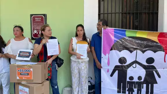 Padres y asociaciones de Yucatán no están de acuerdo con el contenido de los libros de la SEP Padres y asociaciones de Yucatán no están de acuerdo con el contenido de los libros de la SEP