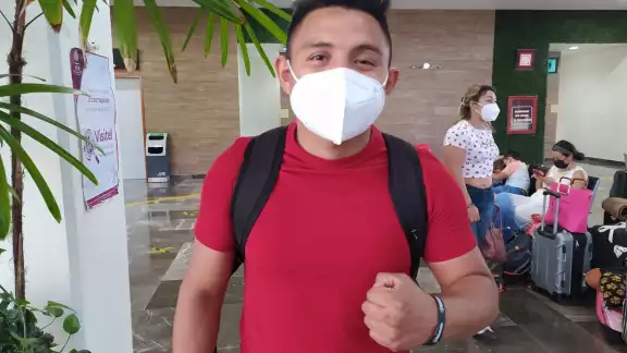 "El Chaneke" viajó con el exboxeador Melchor "El Baby" Cob "El Chaneke" viajó con el exboxeador Melchor "El Baby" Cob