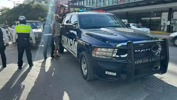 También la acompañante del responsable fue asegurada, por insultar a los uniformados También la acompañante del responsable fue asegurada, por insultar a los uniformados