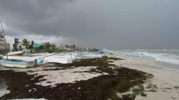 Se prevén lluvias y altas marejadas. Se prevén lluvias y altas marejadas.