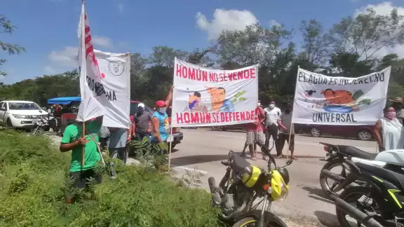 Los habitantes terminaron su manifestación pacífica