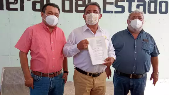 Renán Barrera pagó más de 50 mdp en una pista de hielo, que costaba poco más 2.9 mdp