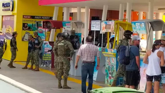 Lo detectaron en Playa del Carmen, pero fue en la isla donde se identificó como trabajador de la FGE