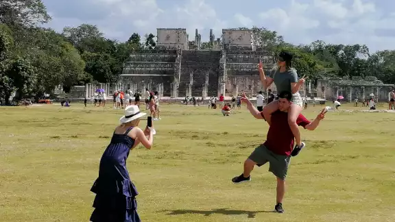 En un recorrido por la zona arqueológica en domingo, se observó el riesgo de contagio al que se exponen los turistas En un recorrido por la zona arqueológica en domingo, se observó el riesgo de contagio al que se exponen los turistas