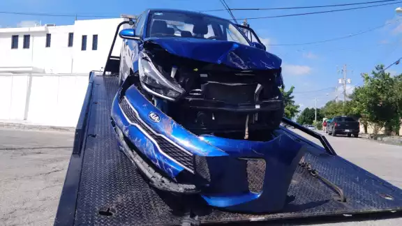 Los involucrados en el accidente estaban de acuerdo que el problema se solucionara entre las compañías de seguro Los involucrados en el accidente estaban de acuerdo que el problema se solucionara entre las compañías de seguro