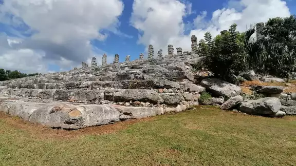 La poca difusión de esta zona arqueológica ha hecho que para el turismo internacional sea poco conocida