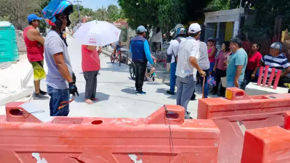 Vecinos de La Ermita en Campeche protestan por las afectaciones de la construcción Vecinos de La Ermita en Campeche protestan por las afectaciones de la construcción