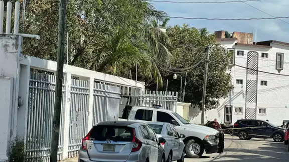 Al menos 20 personas se encuentran privadas de su libertad en el negocio Al menos 20 personas se encuentran privadas de su libertad en el negocio