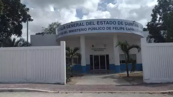 El hombre acudió a las instalaciones de la Guardia Nacional en la salida a Tulum, para pedir apoyo El hombre acudió a las instalaciones de la Guardia Nacional en la salida a Tulum, para pedir apoyo