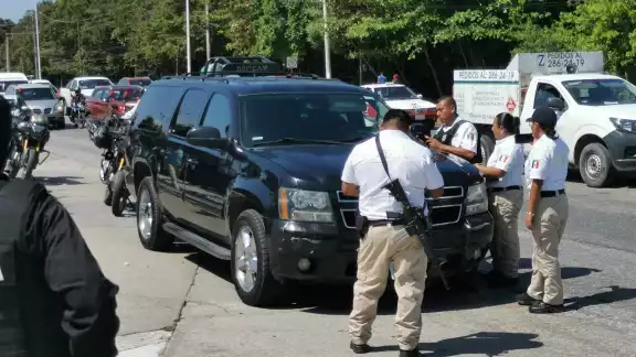 El auto fue asegurado así como al secretario particular de la Senadora El auto fue asegurado así como al secretario particular de la Senadora