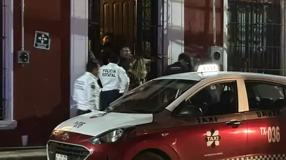 Empleados de seguridad de un bar en San Román retuvieron a clientes que ya habían pagado la cuenta