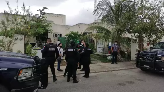 Ambos menores fueron resguardados por el equipo multidisciplinario del Grupo Especializado de Atención a la Violencia Familiar y de Género Ambos menores fueron resguardados por el equipo multidisciplinario del Grupo Especializado de Atención a la Violencia Familiar y de Género