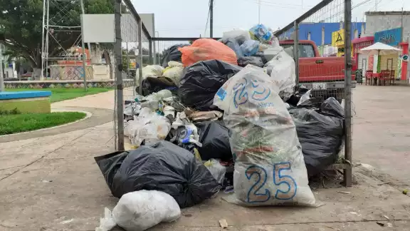 El paro de los trabajadores se vio reflejado ya desde la mañana en el municipio El paro de los trabajadores se vio reflejado ya desde la mañana en el municipio