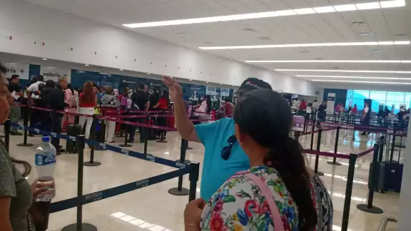 El vuelo más retrasado fue el Viva Aerobús El vuelo más retrasado fue el Viva Aerobús