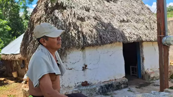 El comisario ejidal Eduardo Euan Escamilla solicita fumigación en Sodzil para prevenir dengue y chikunguya