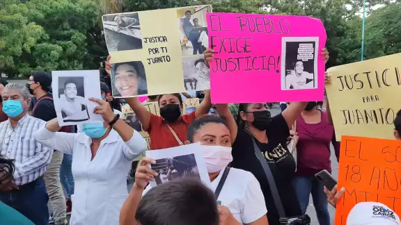 El joven falleció derivado de sus lesiones, pero los dos elementos, no fueron presentados ante el Fiscal del Ministerio Público El joven falleció derivado de sus lesiones, pero los dos elementos, no fueron presentados ante el Fiscal del Ministerio Público