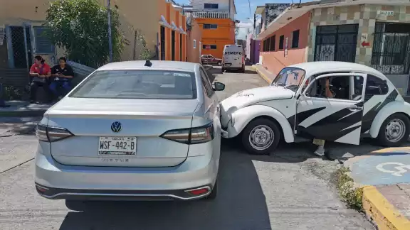 Choque de vehículos en el guanal. Choque de vehículos en el guanal.